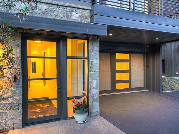 3rd image of 318 S 2nd Avenue