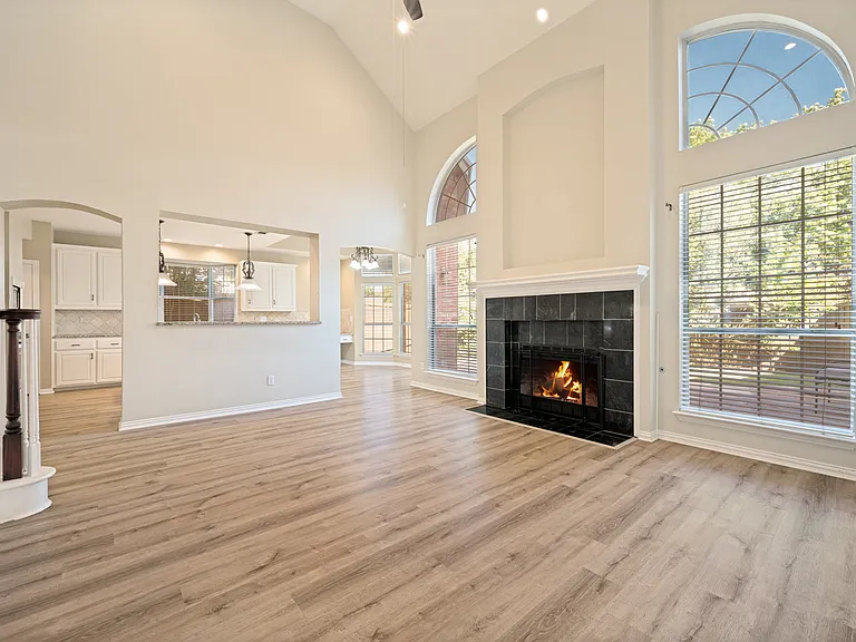 2633 Shadow Hill Ln — Photo 10