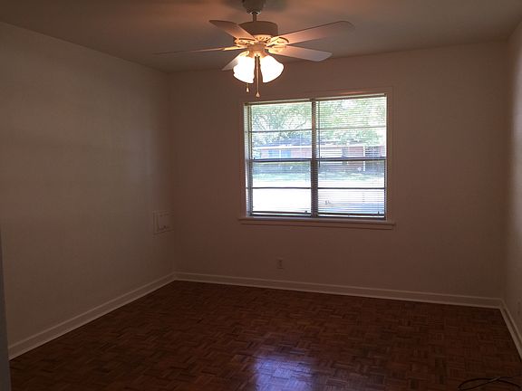 3rd image of 400 Dolby St