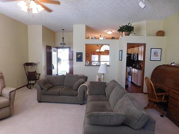 3rd image of 7603 Kittansett Ln