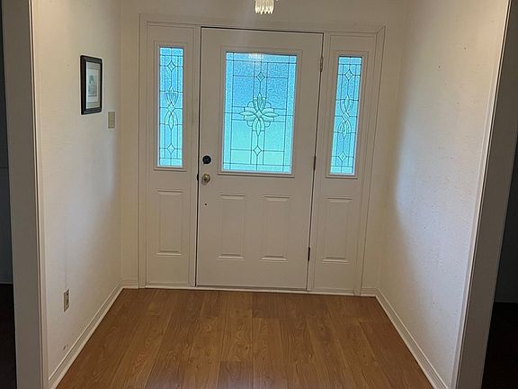 4th image of 111 Holliday Dr