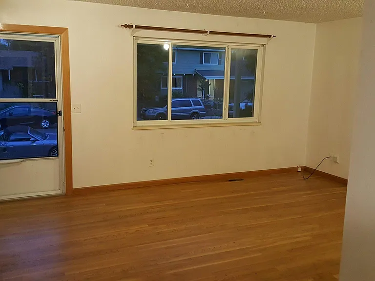 975 McIntire St — Photo 2