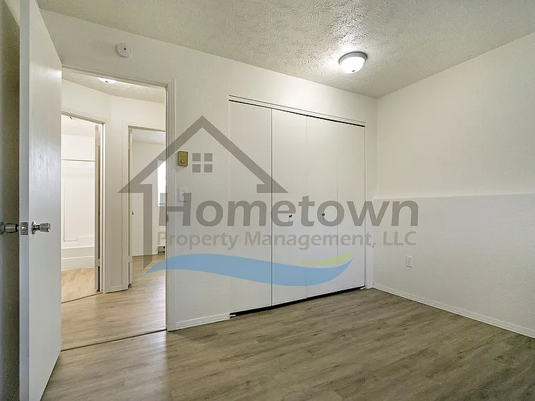 1205 W Emma Ave — Photo 15