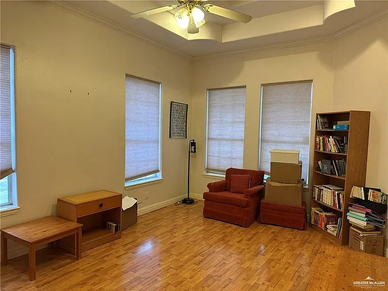 902 Hidden Forest Dr — Photo 3