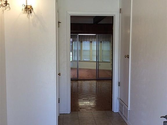 2nd image of 2020 Hiawatha Blvd