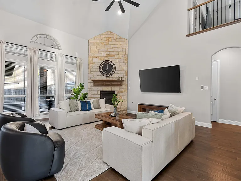 2626 Flat Bush Ave — Photo 7