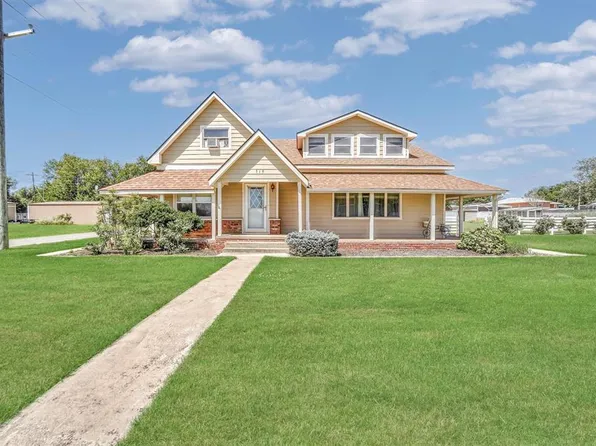 519 S Oak Ave, Erick, OK 73645