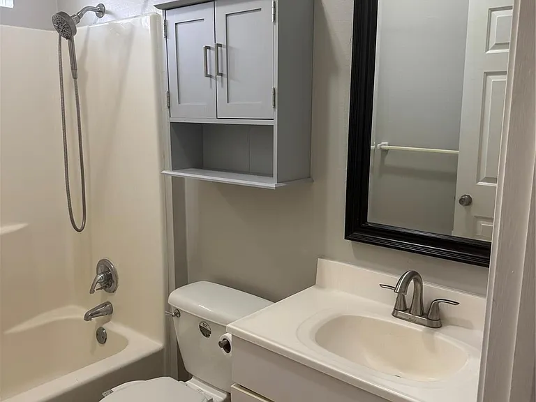4007 Bute St #4 — Photo 11