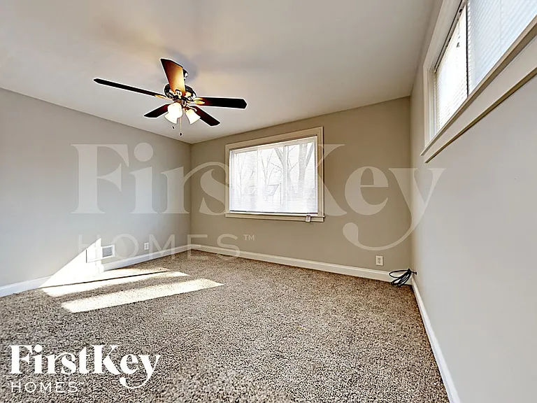 1546 Highridge Pkwy — Photo 9
