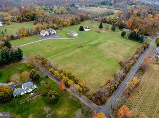 2040 Tumblebrook Rd, Coopersburg, PA 18036