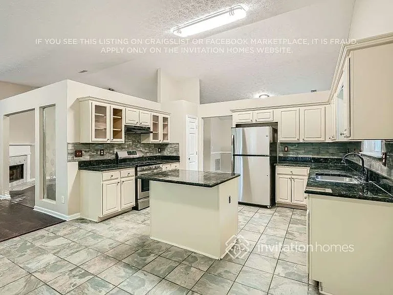 2373 Cove Lake Way — Photo 6