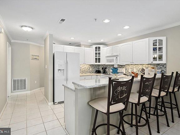 3rd image of 203 S Heron Dr #1044D