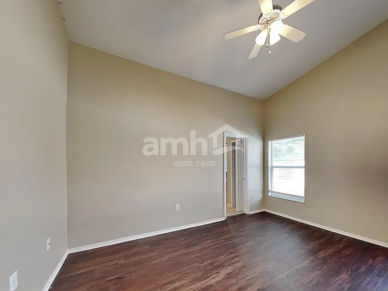 2325 Ole Hickory Dr — Photo 10