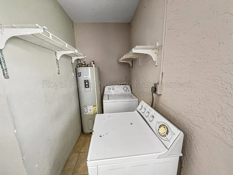 2706 Owen Ave S — Photo 21