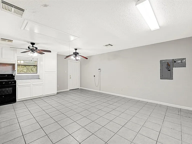 8619 Arranmore Ln — Photo 28