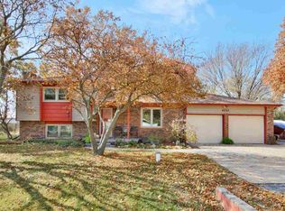 8221 S Millsap Dr, Derby, KS 67037