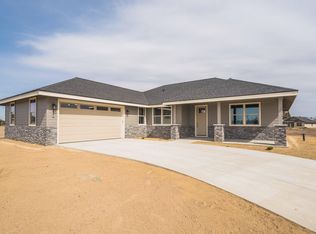 2615 NW Redwood Cir, Redmond, OR 97756