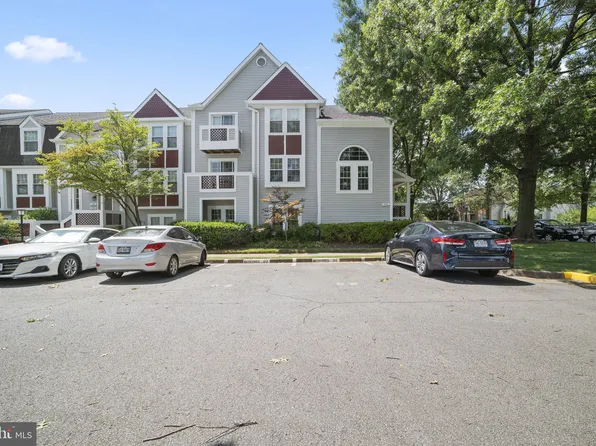 12915 Route 50 Unit 12915B, Fairfax, VA 22033