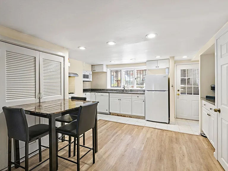 645 Garden St #1 — Photo 5