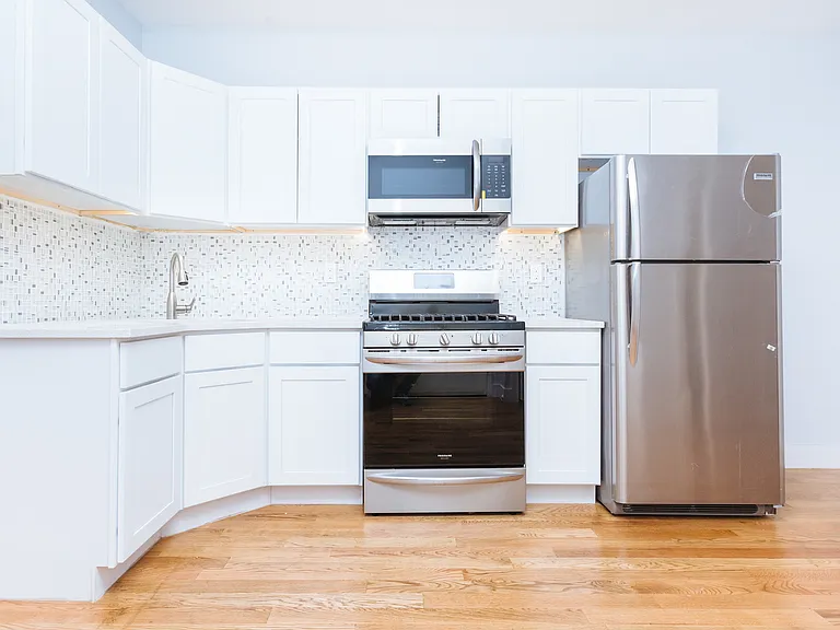 128 India St #2 — Photo 3