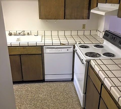 4th image of 2111 Camino Ct