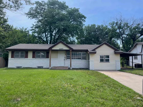 1207 N Brunswick St, Wichita, KS 67212