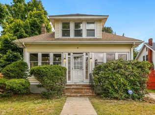 351 E Squantum St, Quincy, MA 02171