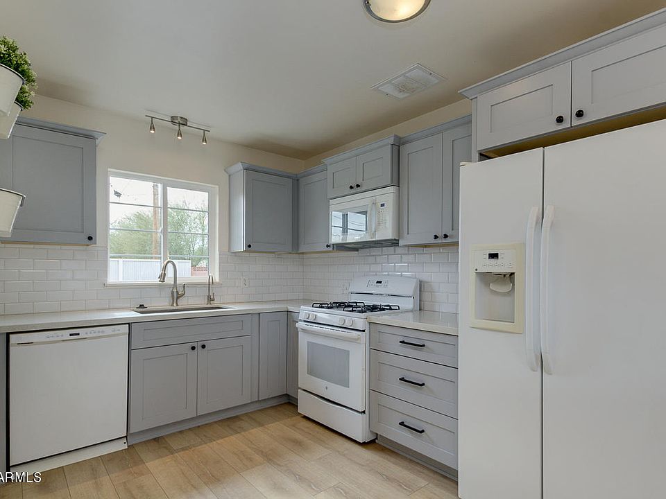 1st image of 1005 E Glenrosa Ave