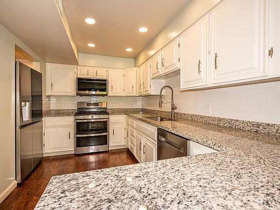 5th image of 1300 Jones St #1300