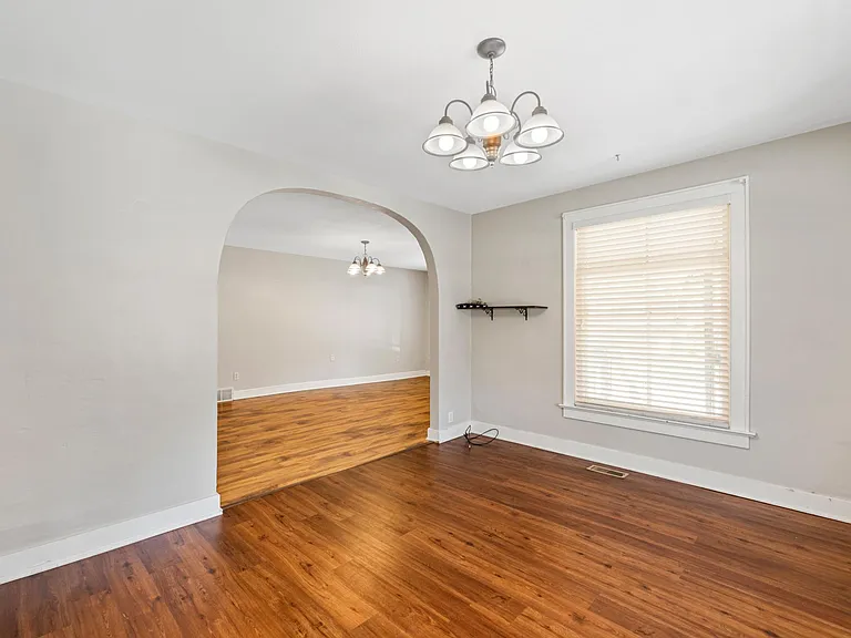 102 E Academy Ave — Photo 8