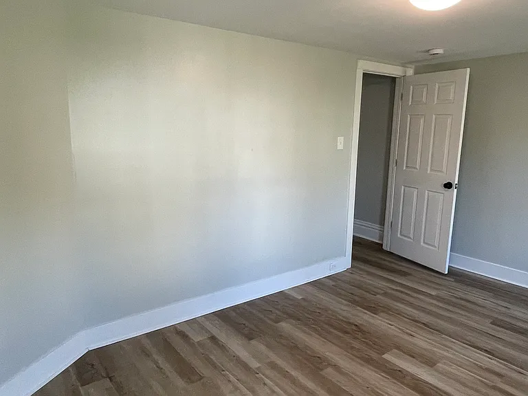 7526 Dickson St — Photo 26