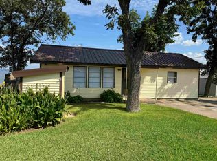 611 Lakeshore Loop, Tow, TX 78672