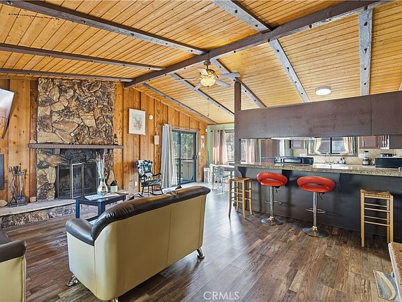 5th image of 44667 Barton Ln