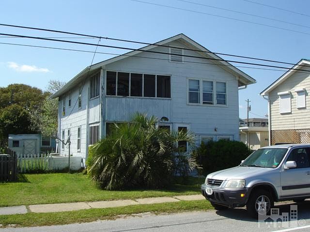 1st image of 133 N 3rd Avenue