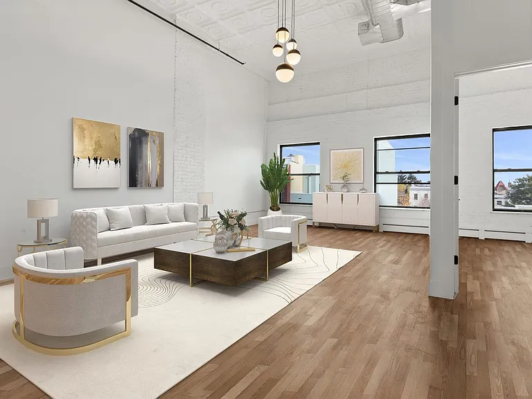 717 Manhattan Ave #4A — Photo 1