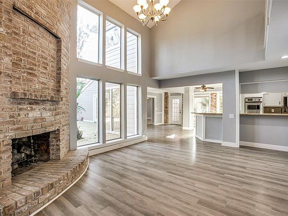 4th image of 16402 Havenpark Dr