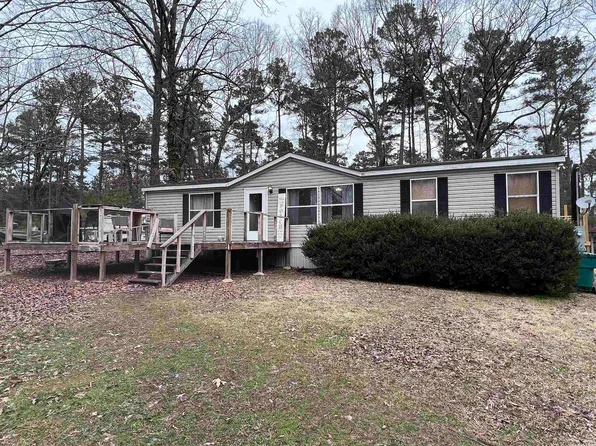 7403 Nell Dr, Pine Bluff, AR 71603