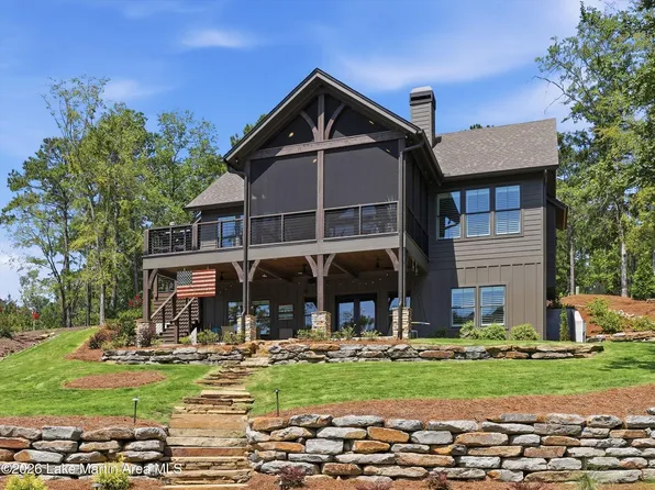 555 Transom Dr, Jacksons Gap, AL 36861