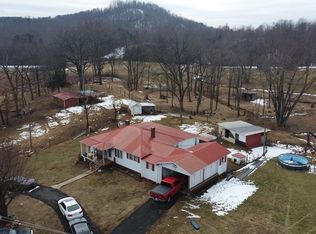 1398 Simpson Mill Rd, Mount Airy, NC 27030