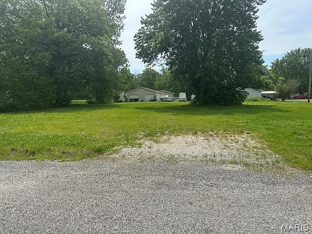1st image of 412 E Donnewald St
