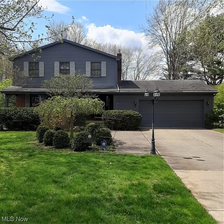 8342 Four Seasons Trl photo 1