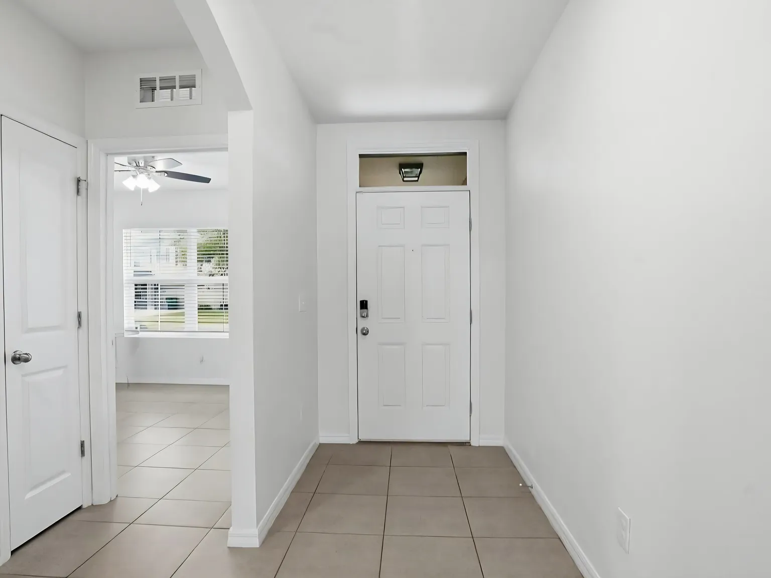 3 bed, 1690 sqft, $2,700 — Photo 2