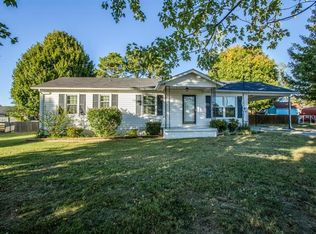 5006 Robinson Dr, Columbia, TN 38401