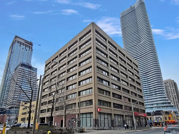555 Yonge St, Toronto, ON