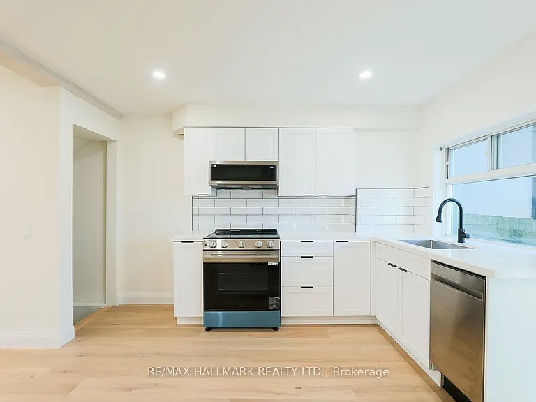 14 Lynn Rd — Photo 5