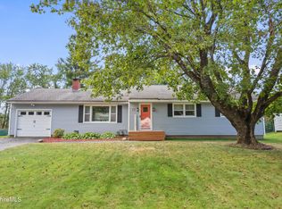 17 Sunnyside Dr, Dalton, MA 01226
