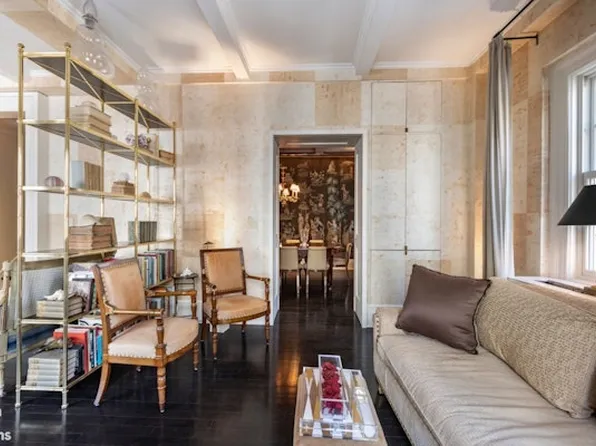 829 Park Avenue image 3 of 16