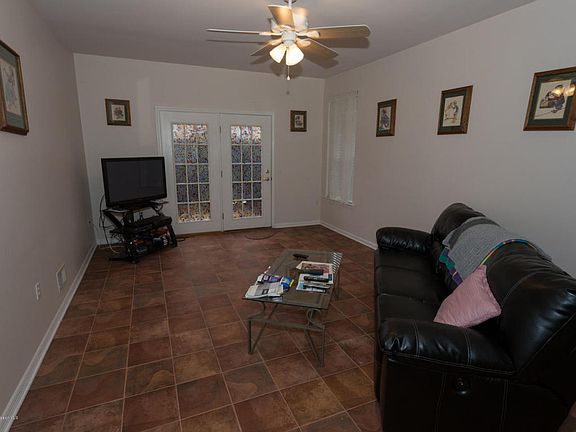 5th image of 28 Sunnybrook Ln