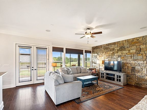 5th image of 6870 Shore Crest Way