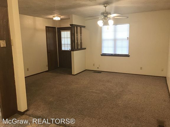 4th image of 105 E 12th Pl